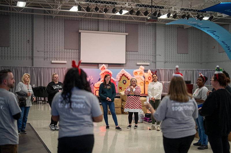 volunteers gathered in the gym