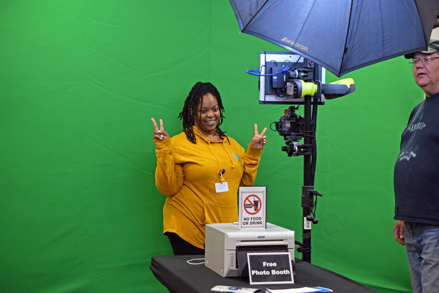 Organization fair student with green screen 