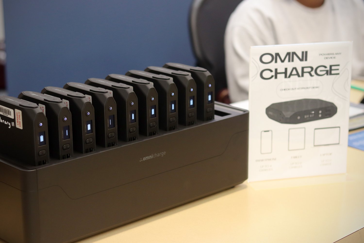 Omni charge station 